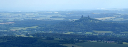 Pohled na Trosky z Kozákova Foto: Jan Stejskal Ekolist.cz